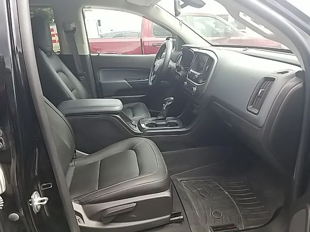 Used 2022 Black Chevrolet Z71 image 31