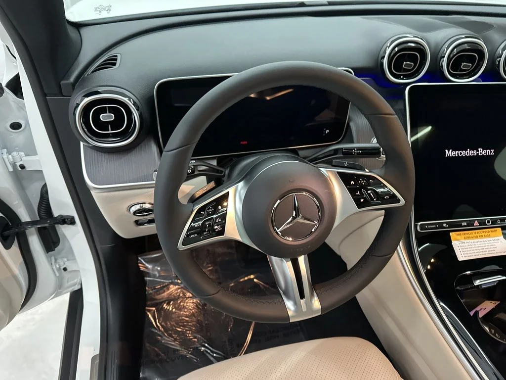 Used 2026 White Mercedes-Benz GLC 300 image 10