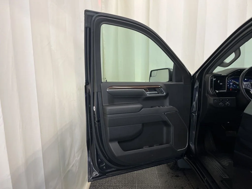 Used 2022 Gray Chevrolet LT image 12