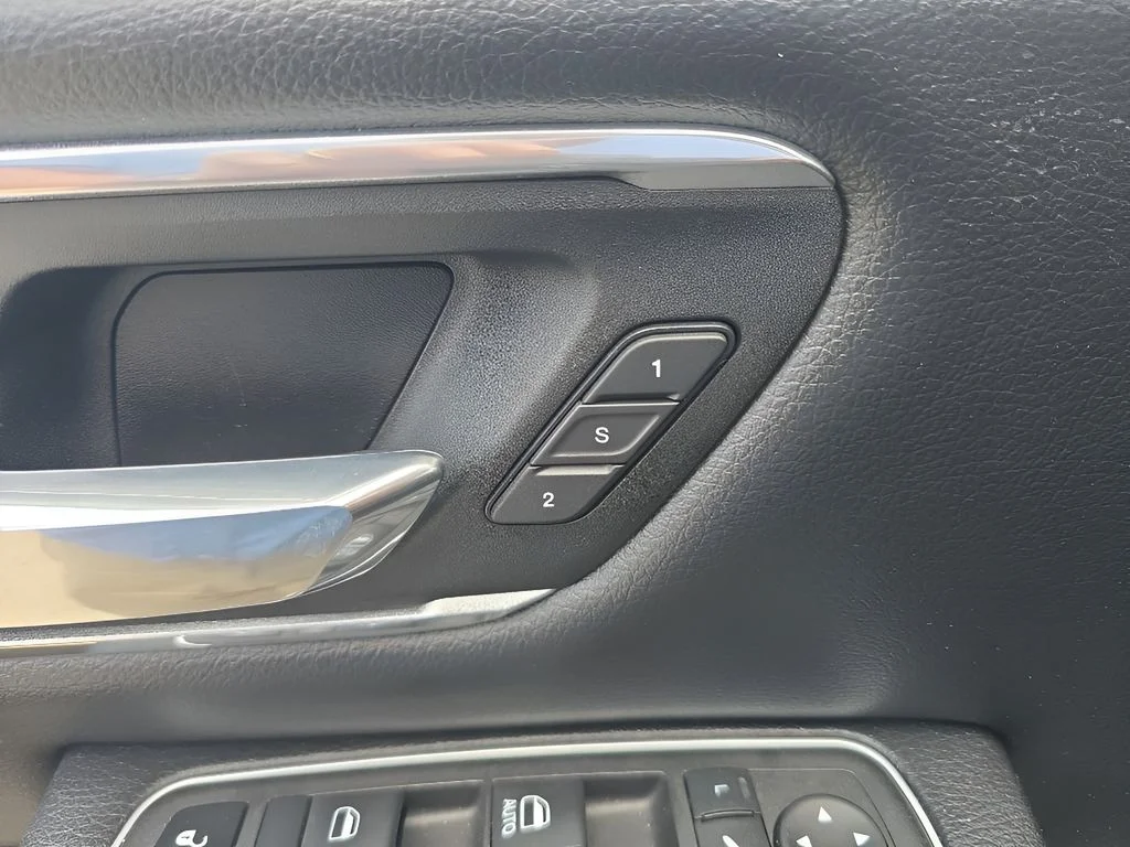 Used 2023 Blue Ram Laramie image 32