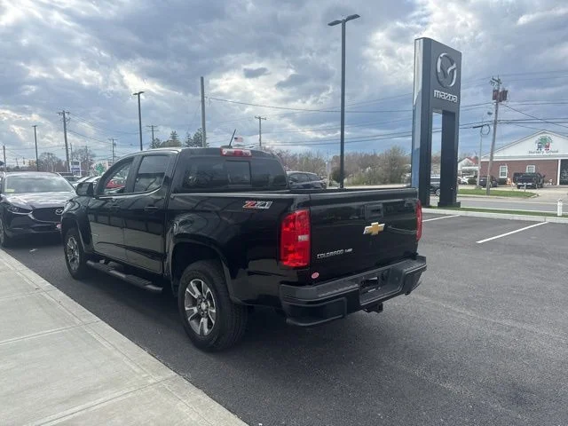 Used 2017 Black Chevrolet Z71 image 4