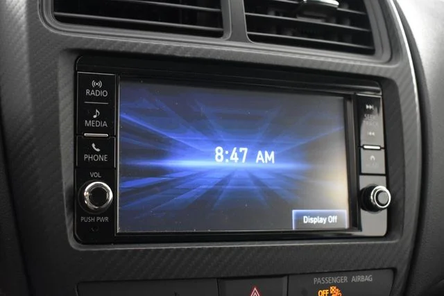 Used 2025 Gray Mitsubishi 2.0 ES image 28