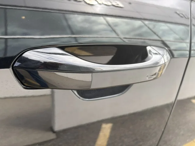 Used 2022 Mythos Black Metallic Audi BLACK OPTIC PLUS & EXECUTIVE PACKAGE !! BANG & OLUFSEN ADVANCED !!! OVER $ 146K MSRP !!! image 10