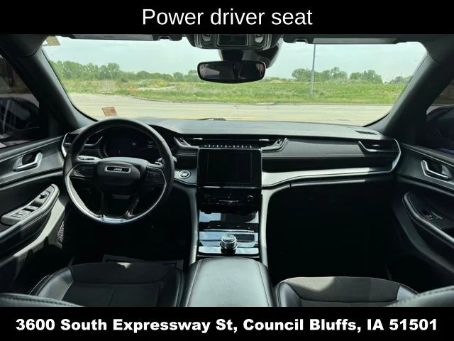 Used 2023 White Jeep Altitude X image 17
