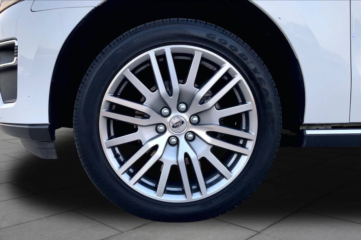 Used 2022 Oxford White Ford Limited image 11