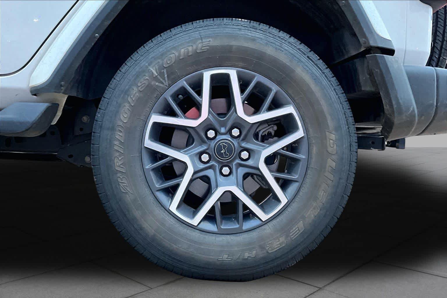 Used 2024 Bright White Clearcoat Jeep Sahara image 11