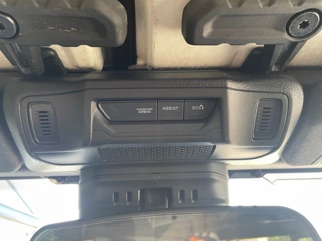 Used 2025 Granite Crystal Clearcoat Metallic Jeep Mojave image 38