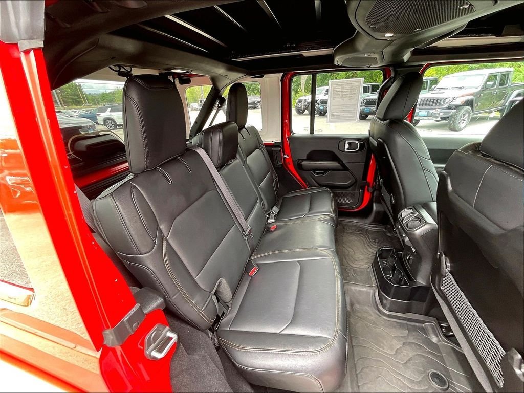Used 2025 Firecracker Red Clearcoat Jeep Sahara image 15