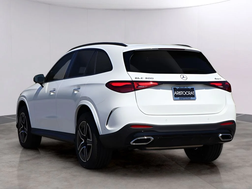 New 2026 Polar White Mercedes-Benz GLC 300 image 5