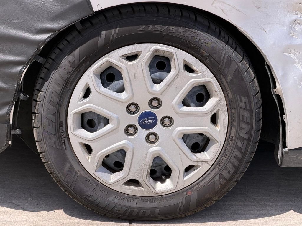New 2012 Silver Ford SE image 7