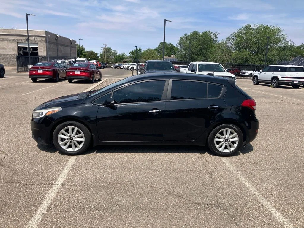 Used 2017 Black Kia LX image 4