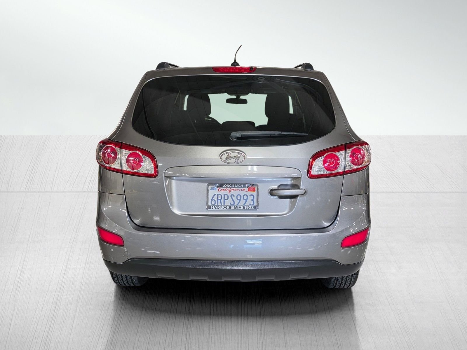 Used 2011 Mineral Gray Hyundai GLS image 6