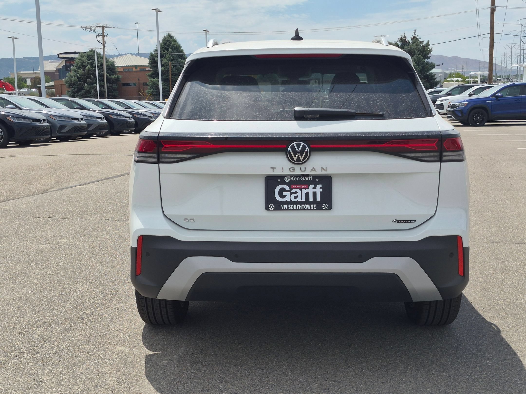 New 2026 Pure White Volkswagen SE image 4