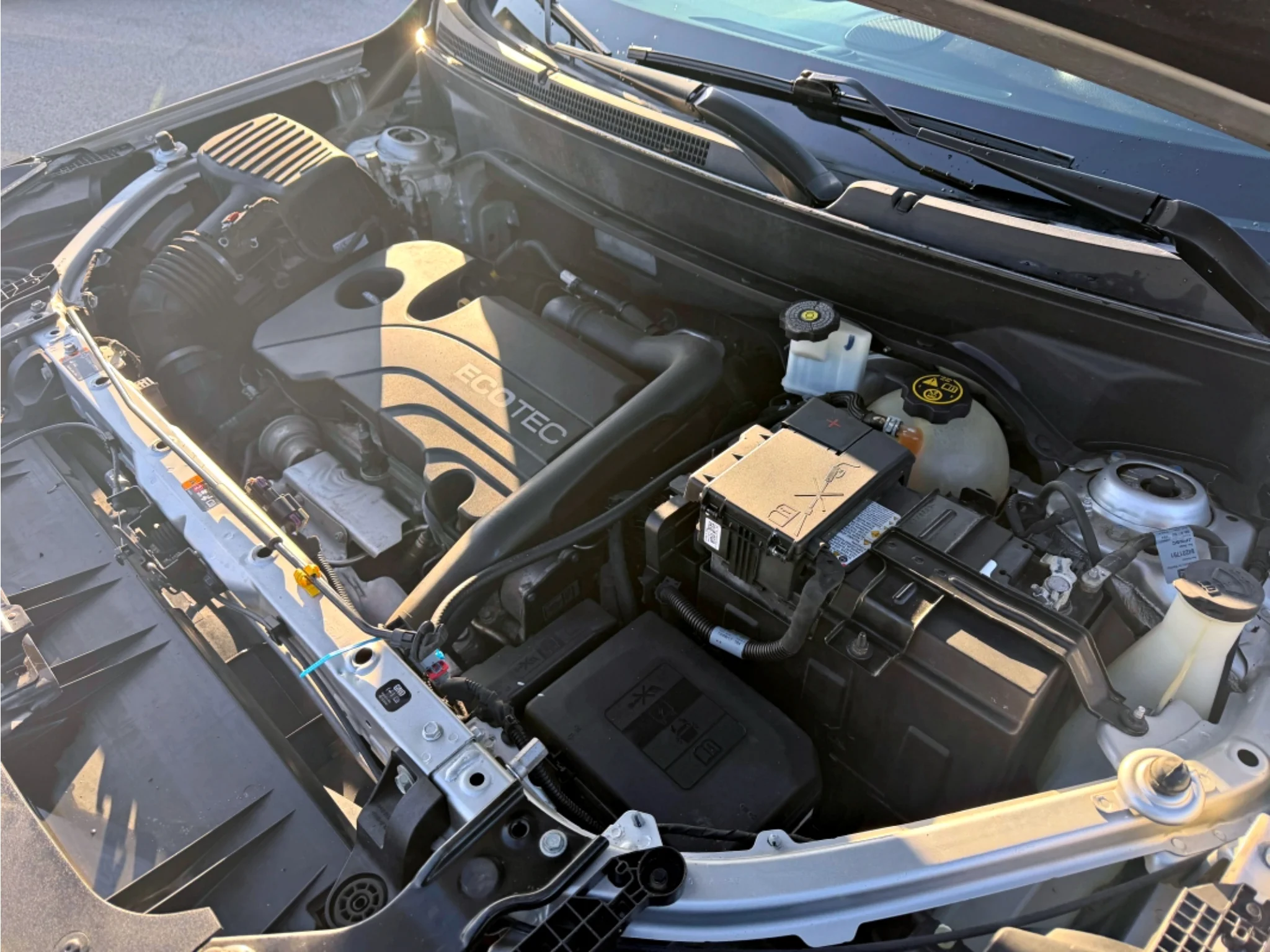 Used 2018 Quicksilver Metallic GMC SLT image 25