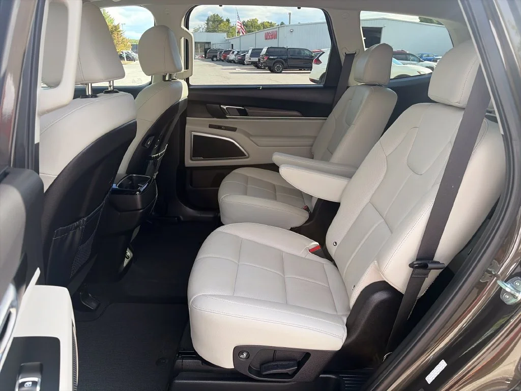 Used 2022 Moss Kia EX image 26