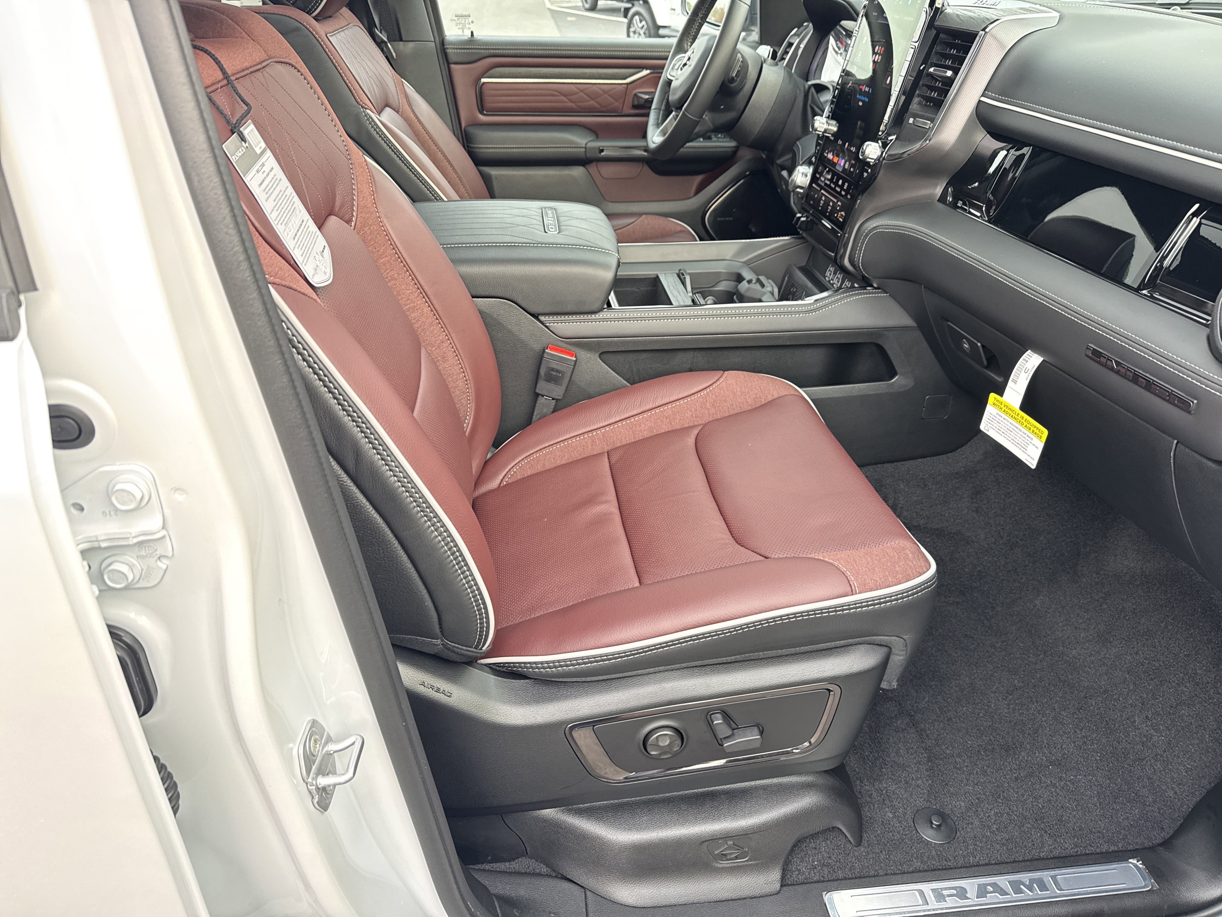 New 2026 Ivory White Tri-Coat Pearlcoat Ram Limited image 17