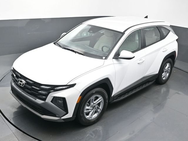 New 2026 White Hyundai SE FWD image 42