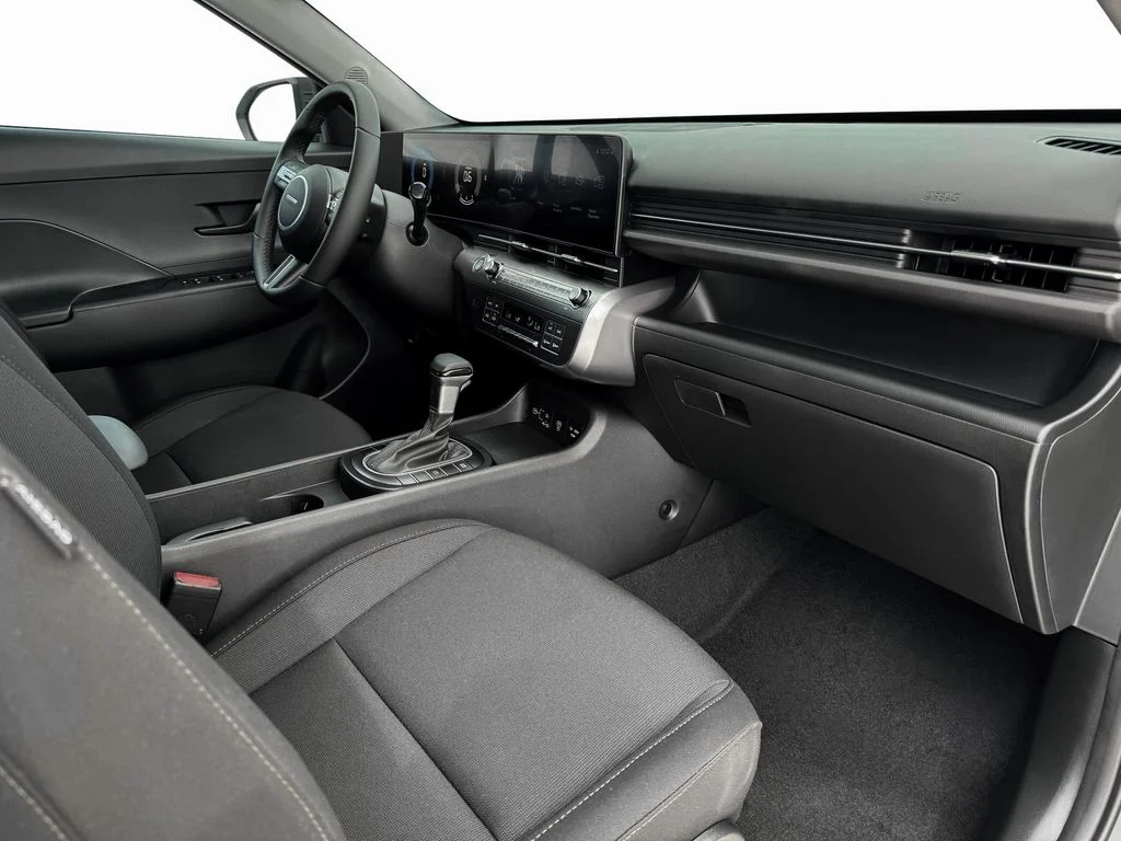 2025 Hyundai Kona SEL - Photo 22