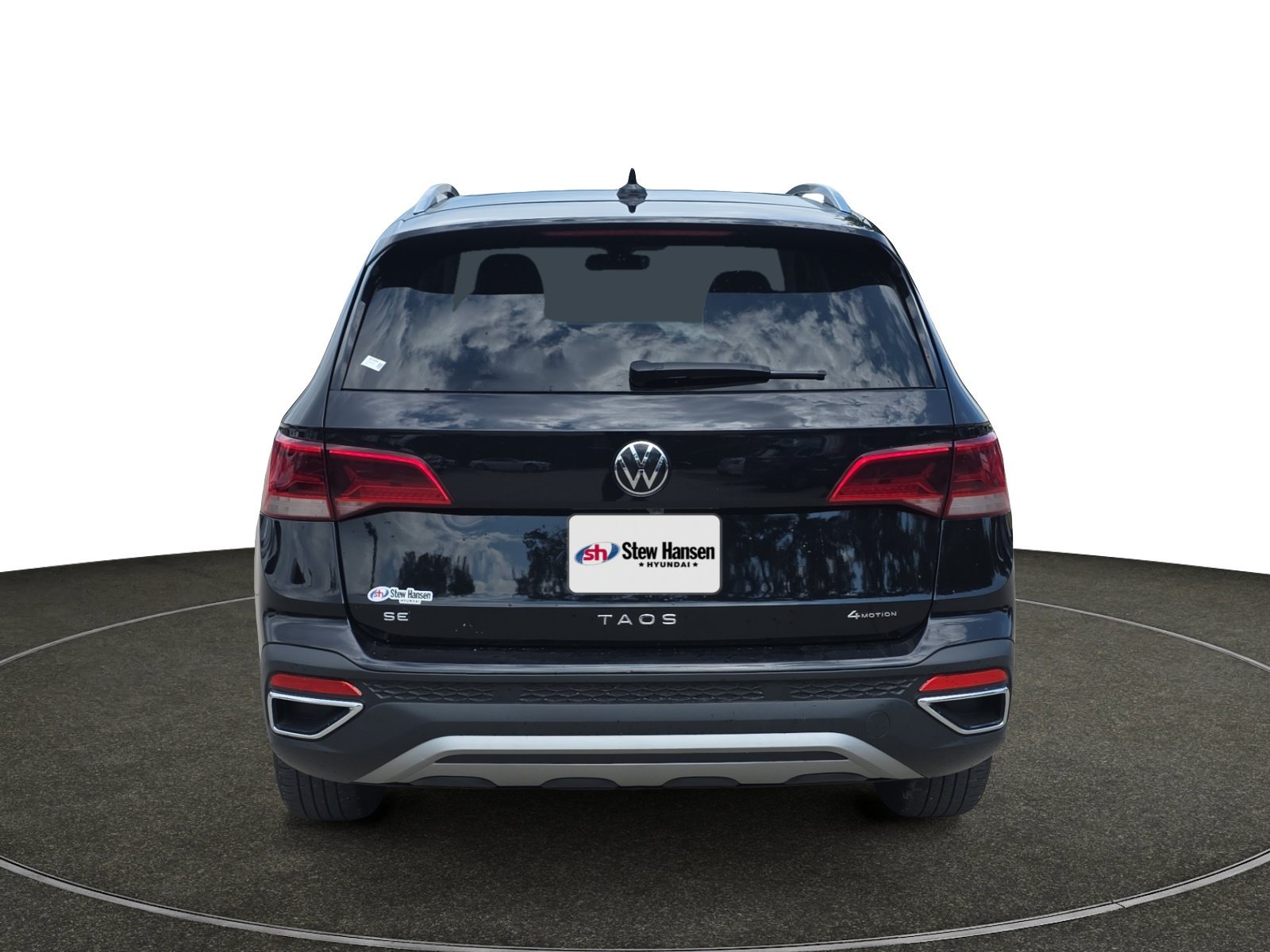 Used 2024 Black Volkswagen SE image 4