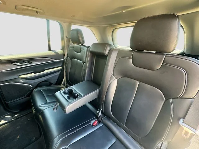 Used 2022 White Jeep Limited image 27