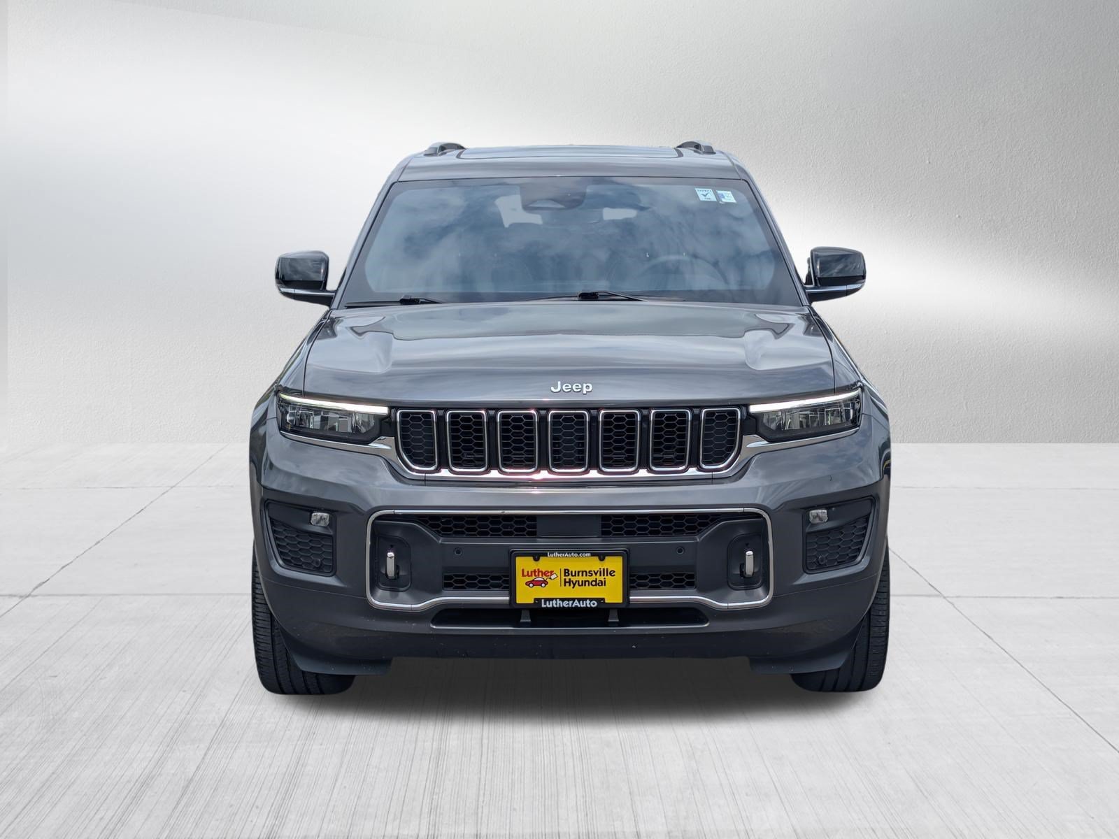 Used 2023 Baltic Gray Metallic Clearcoat Jeep Overland image 2