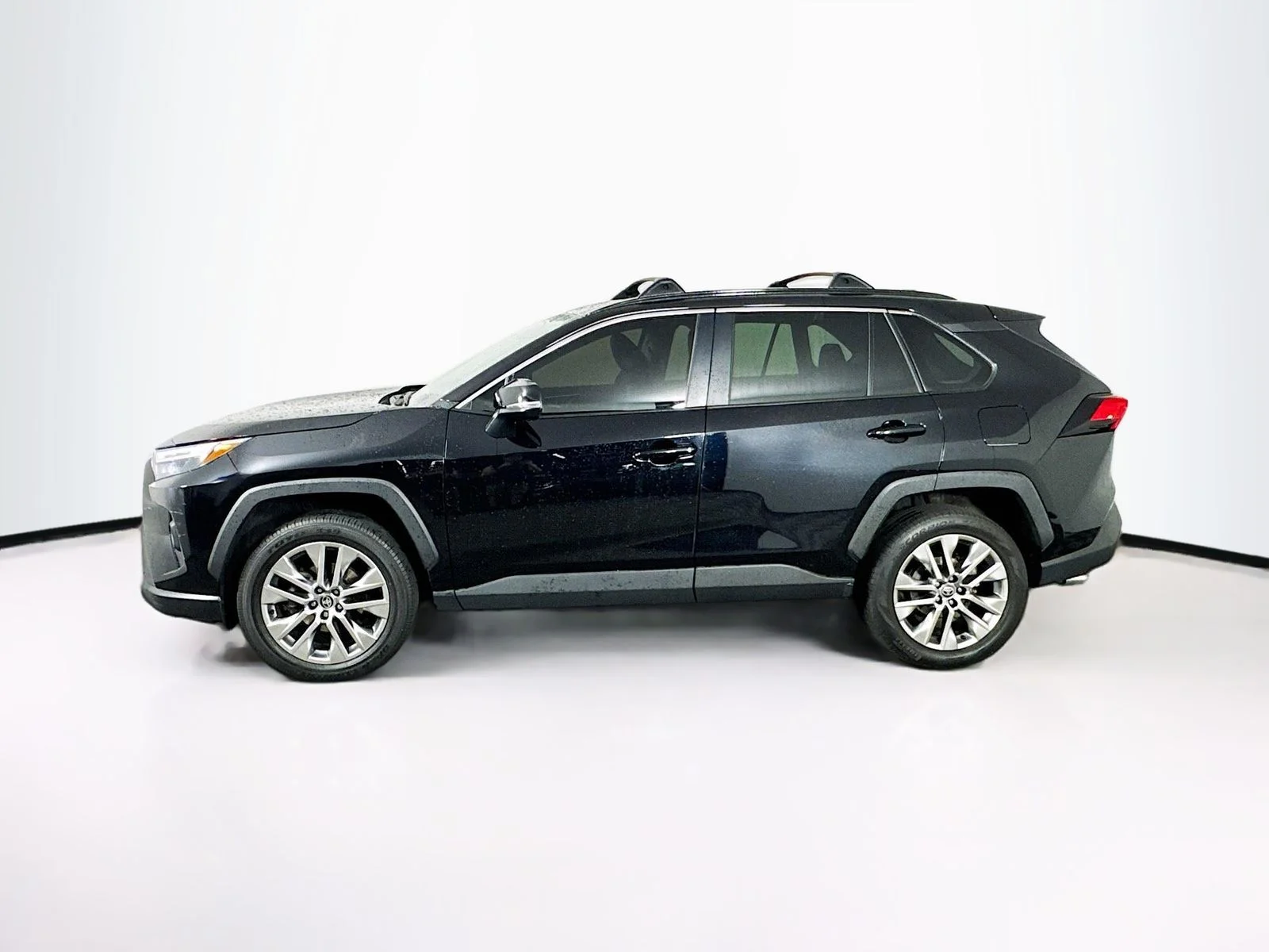 Used 2024 Black Toyota XLE Premium image 4