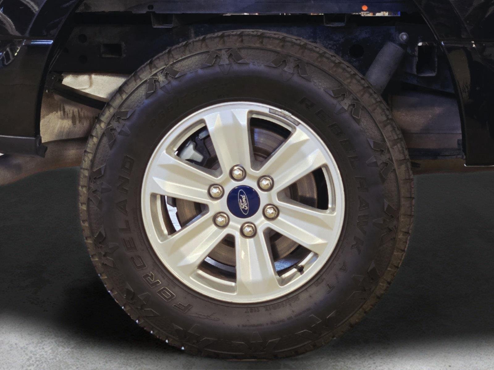 Used 2019 Agate Black Ford XLT image 12
