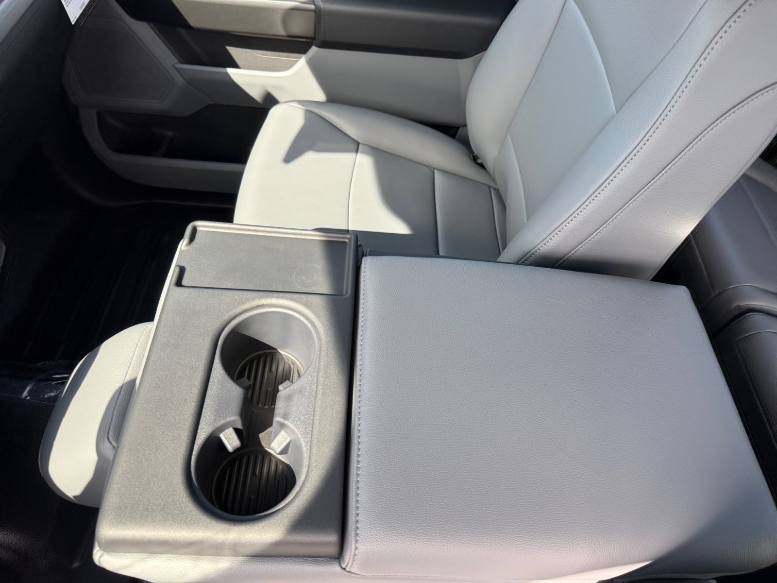New 2026 Oxford White Ford XL image 14