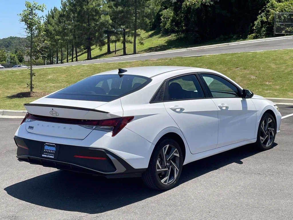 Certified Used 2025 White Hyundai SEL Sport image 3