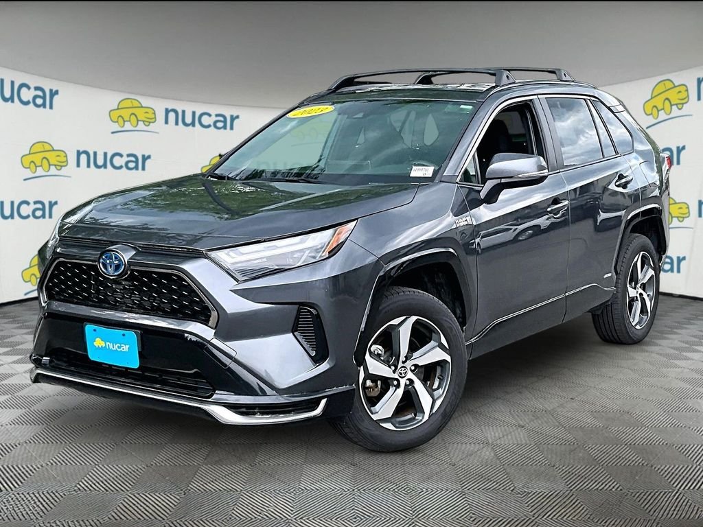Used 2023 Magnetic Gray Metallic Toyota SE image 3