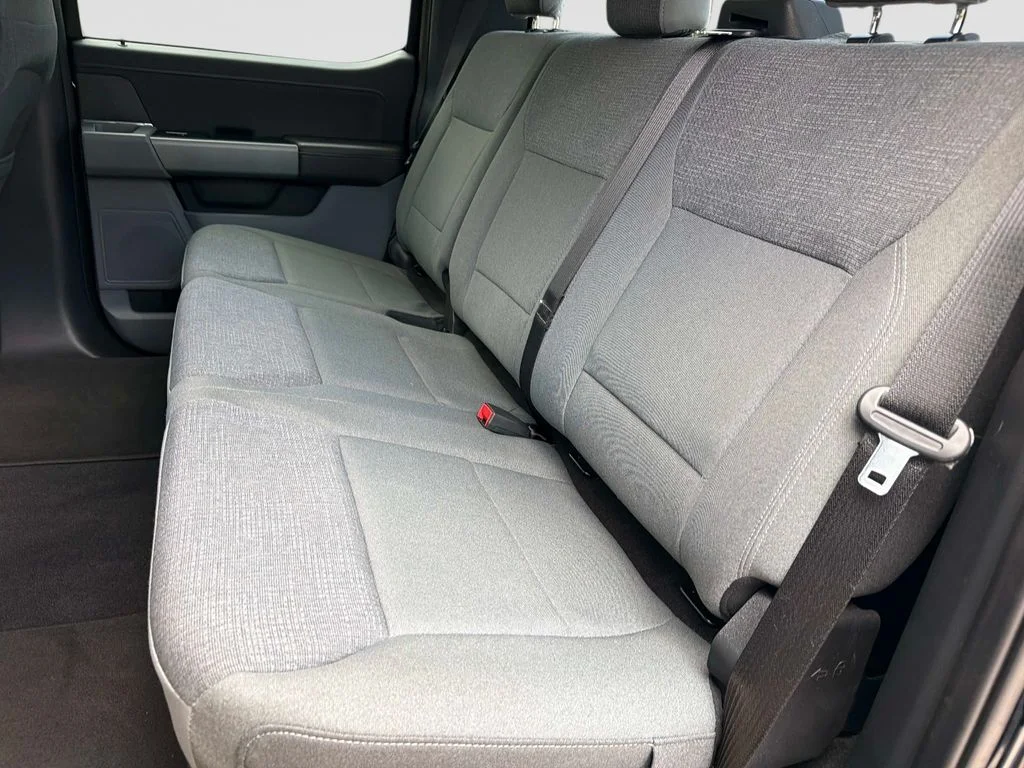 Used 2025 Agate Black Metallic Ford XLT image 14