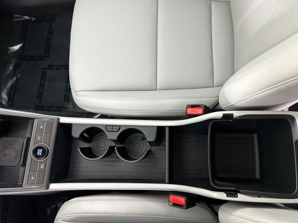 Used 2026 White Hyundai SEL Premium image 15