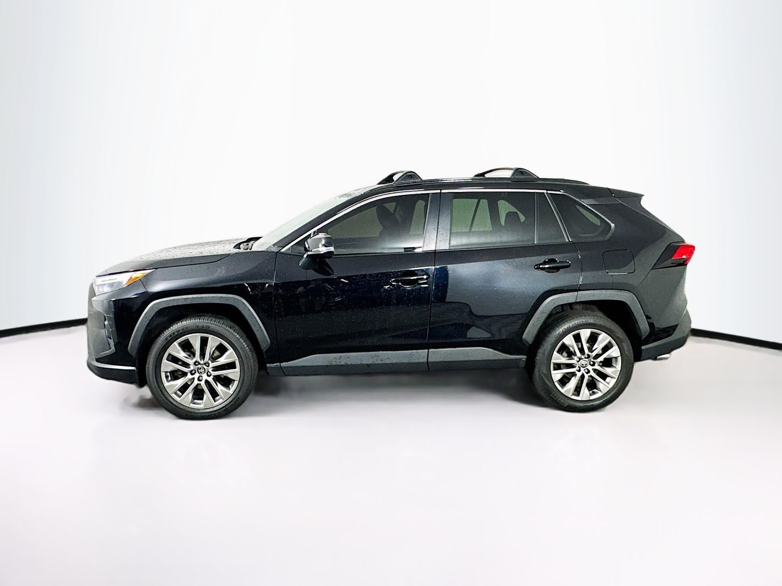 Used 2024 Black Toyota XLE Premium image 4
