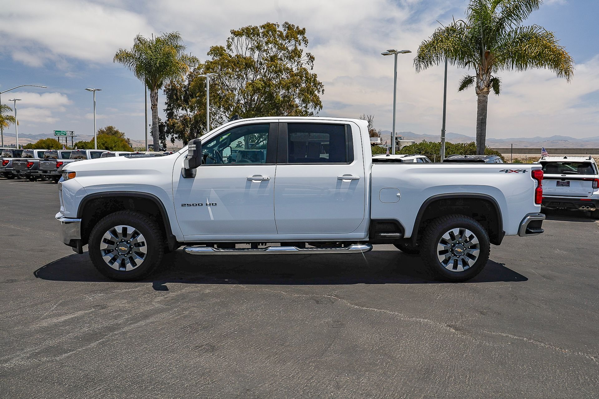 Used 2022 White Chevrolet LT image 9