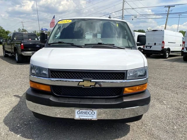 Used 2024 Summit White GMC Work Van image 9