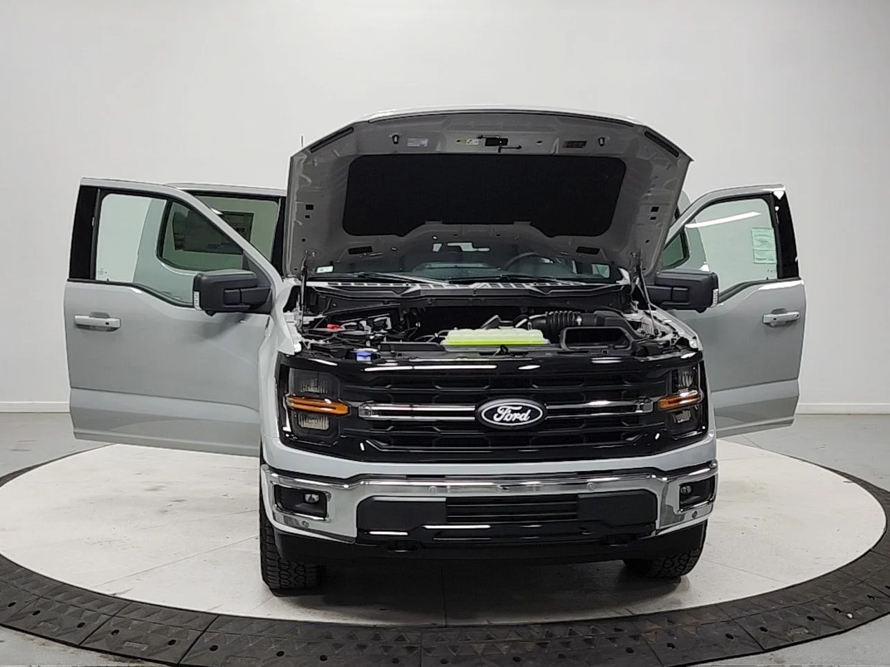 New 2026 White Ford XLT image 10