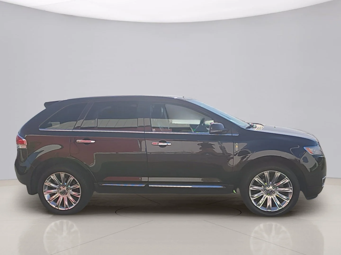 Used 2013 Black Lincoln AWD image 6
