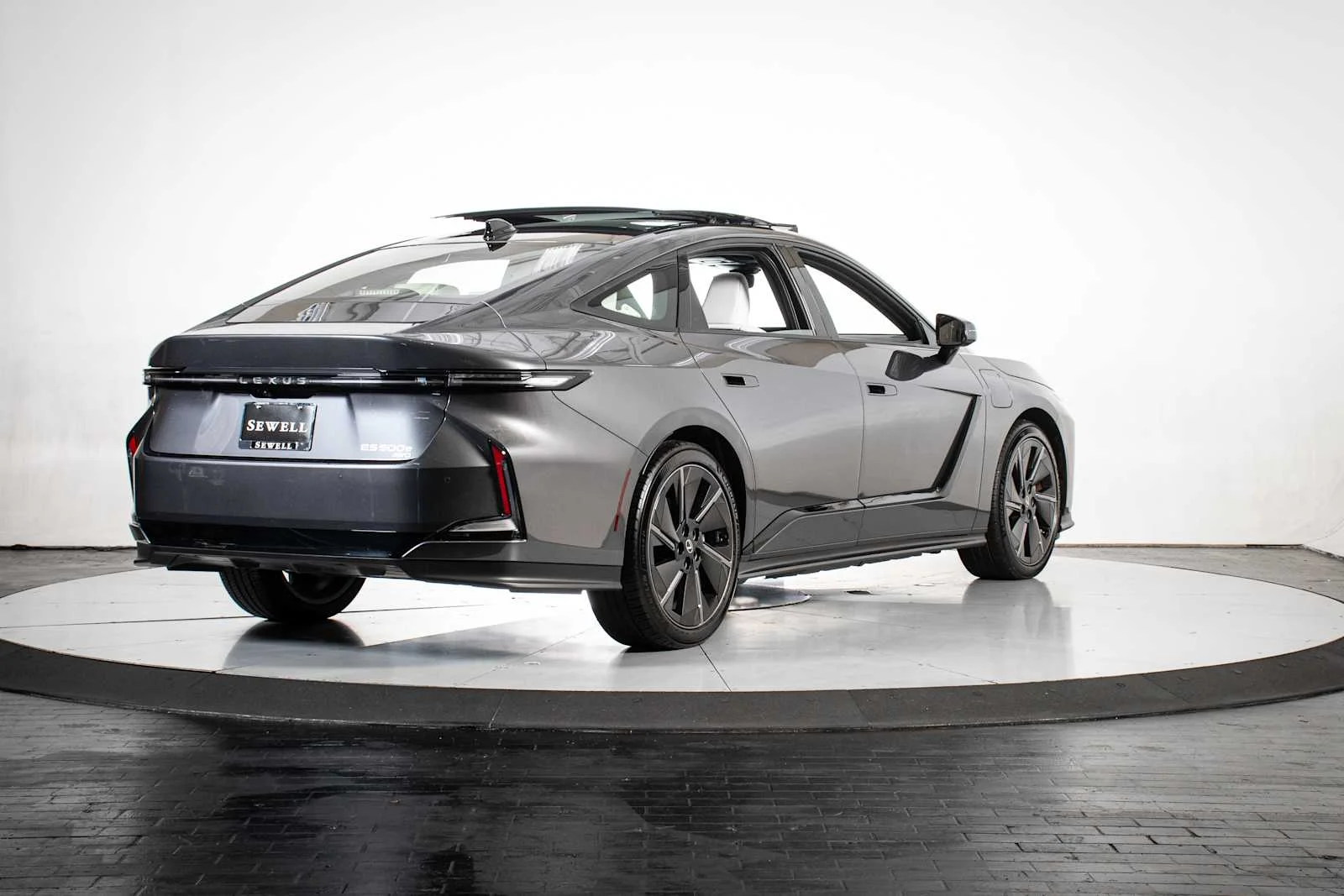 Certified Used 2026 SONIC CHROME Lexus Premium image 5