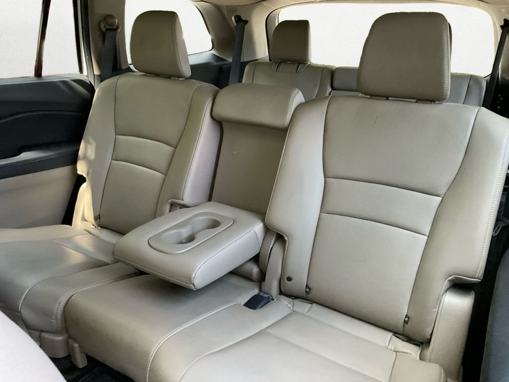 Used 2017 White Honda EX-L image 9