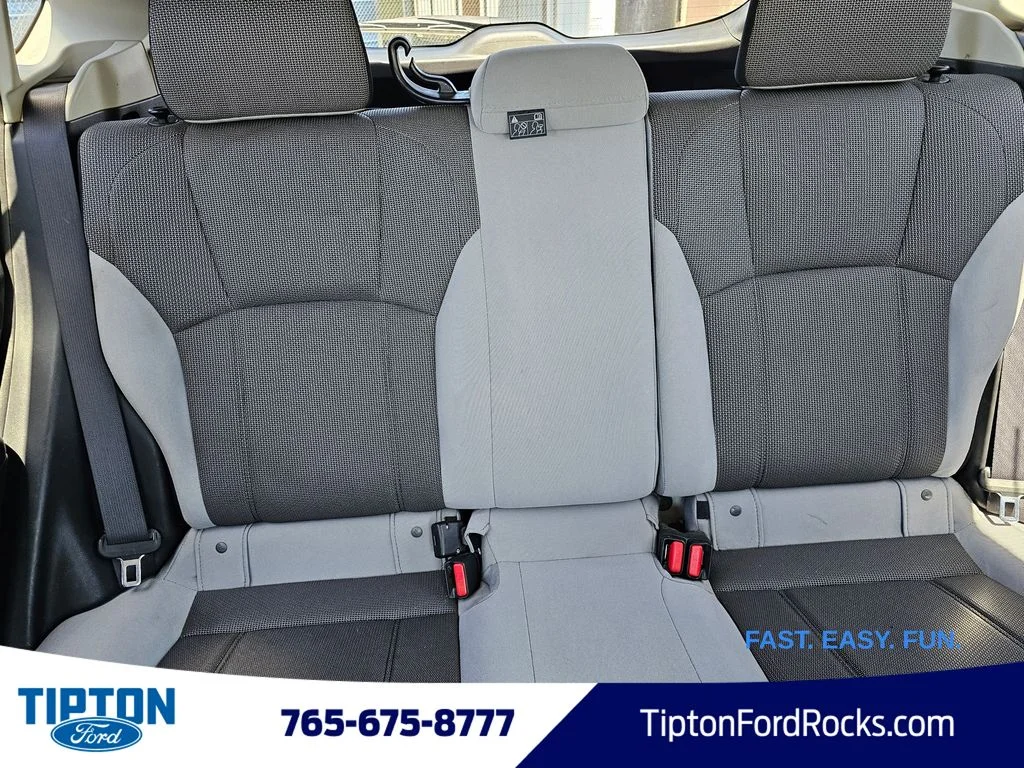 Used 2019 Crystal White Pearl Subaru 2.0i image 15