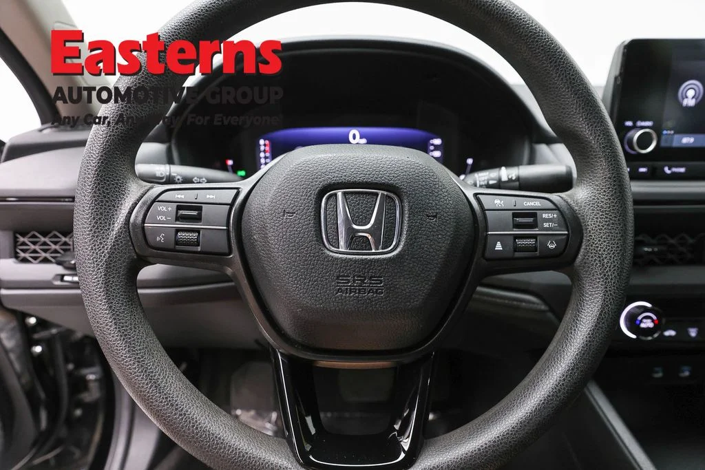 Used 2025 Black Honda LX image 10