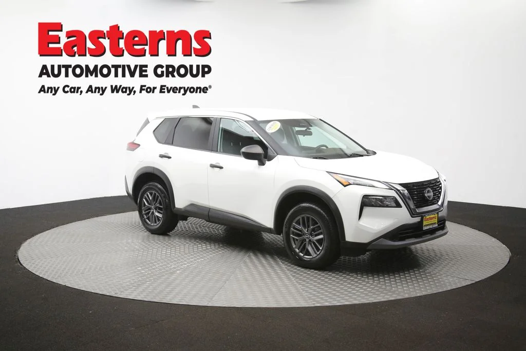 Used 2023 White Nissan S image 50