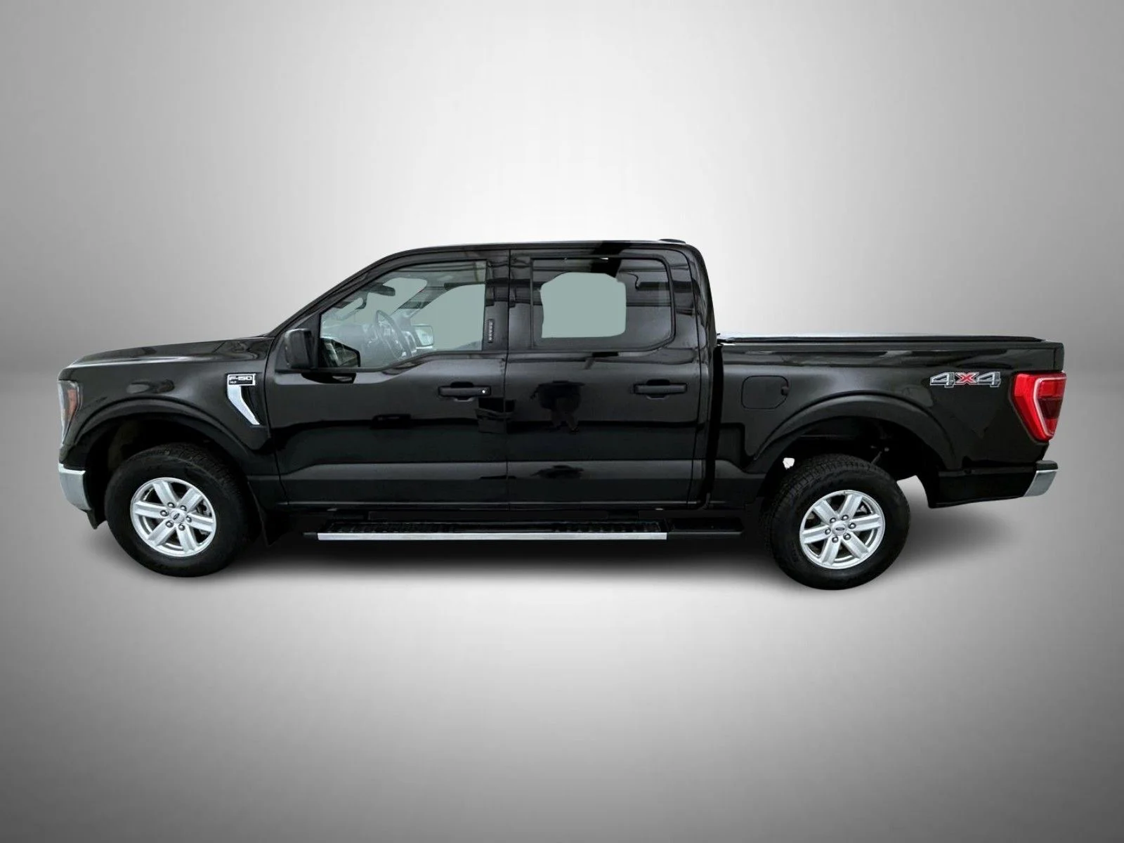 Used 2023 Black Ford XLT image 8