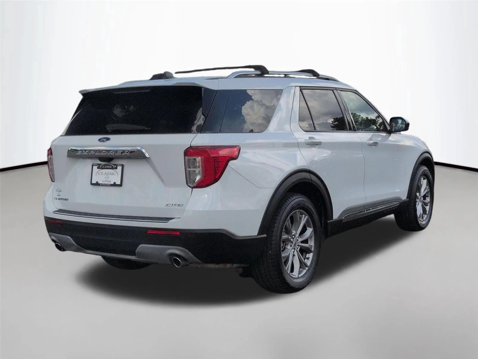 Used 2022 Star White Metallic Tri-Coat Ford Limited image 5