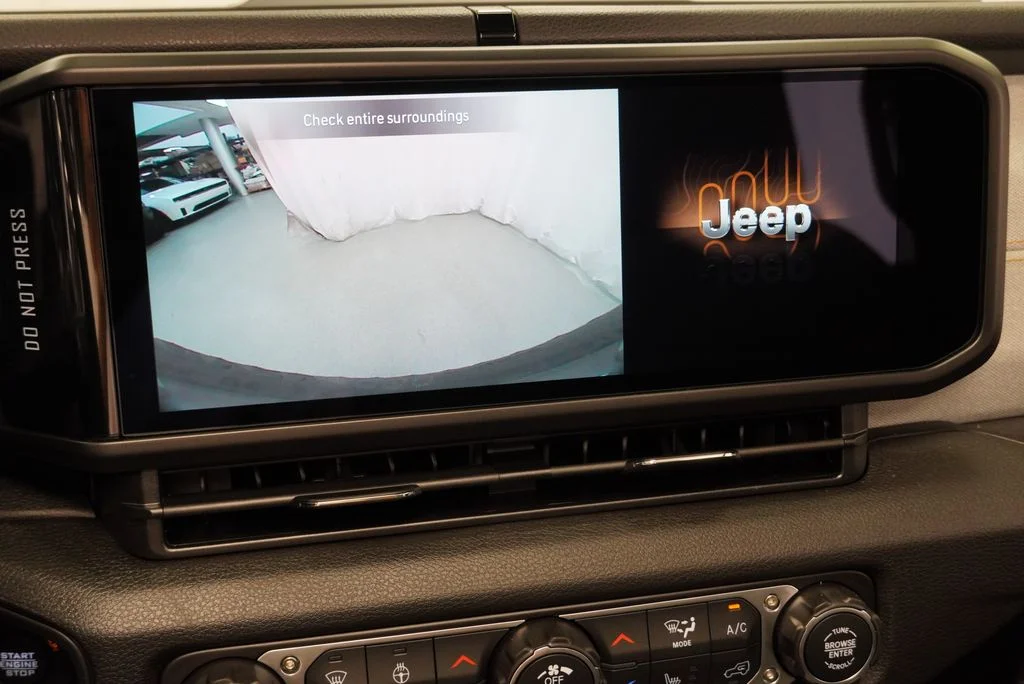 New 2027 Bright White Clear-Coat Paint Jeep Sport S image 23