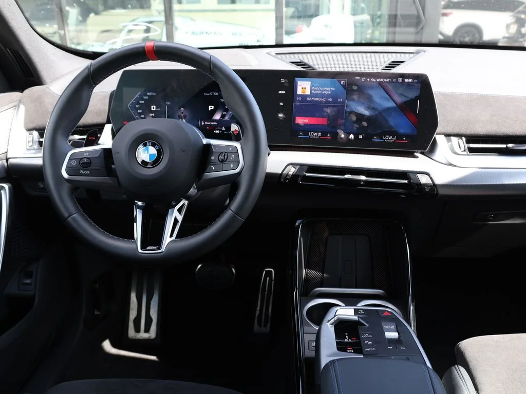 Used 2026 Silver BMW M35i image 24