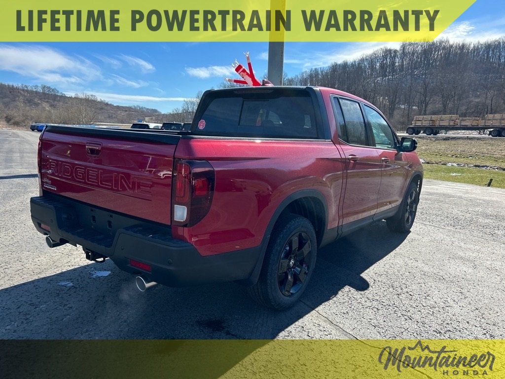 2025 Honda Ridgeline Black Edition photo 3