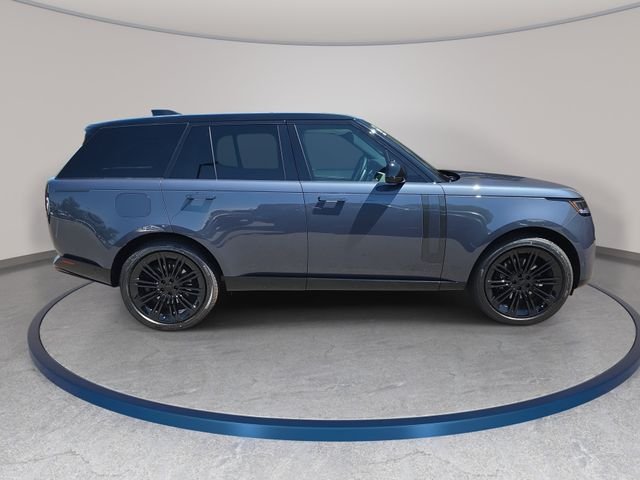 New 2026 Varesine Blue Land Rover SE image 4
