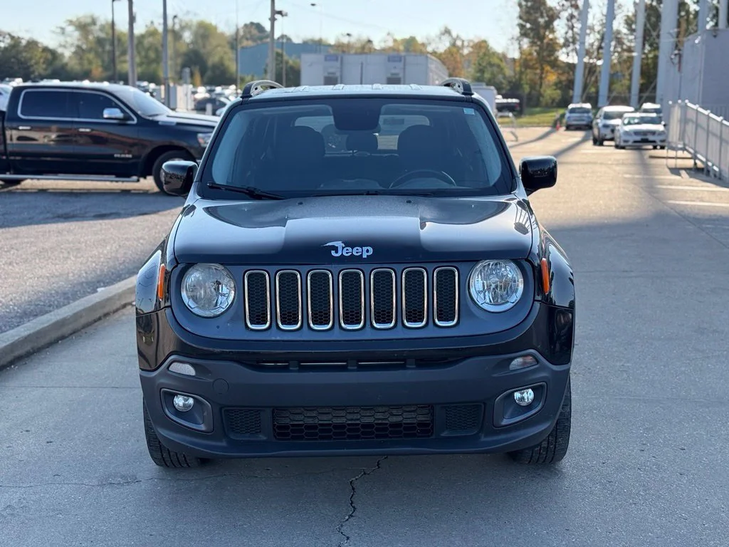 Used 2017 Black Jeep Latitude image 3