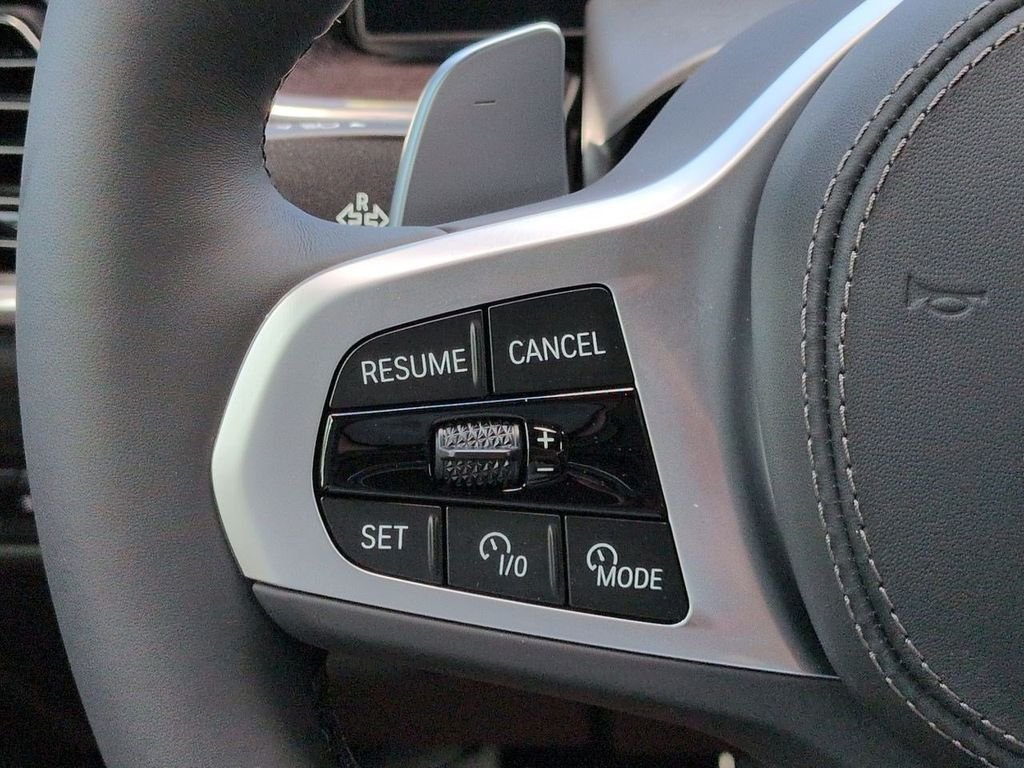 New 2026 Dravit Grey Metallic BMW xDrive50e image 26